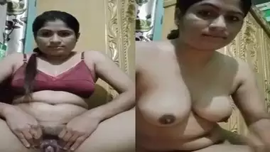 Desi Nude Clip hindi xxx videos at Indianxxxcum.com